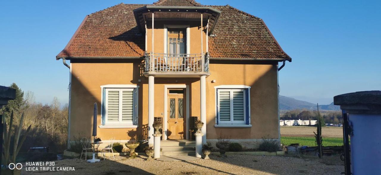La Maison Fleur De Frangipanier Saint-Genix-sur-Guiers Esterno foto